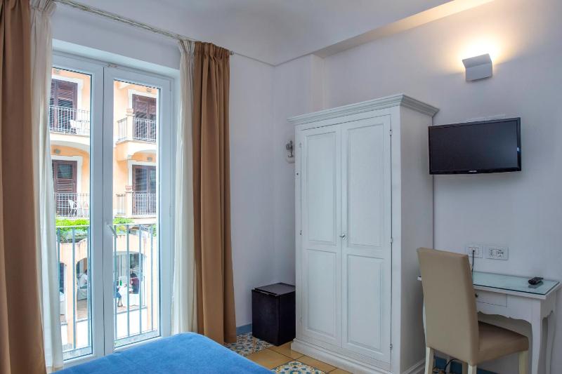 Double Standard Room image 4