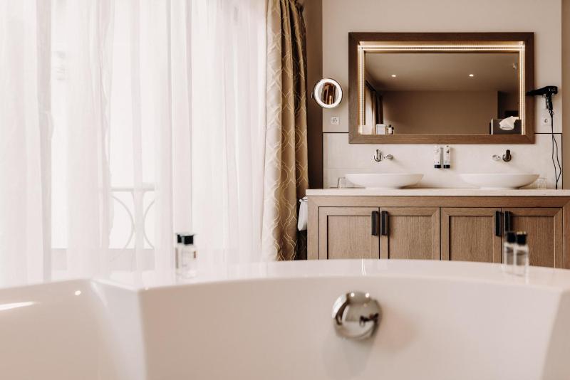 Suite with Balcony image 4