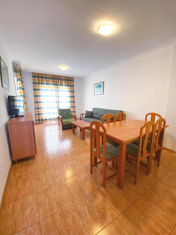 One-Bedroom Apartment with Terrace (2 Adults + 2 Children) image 1