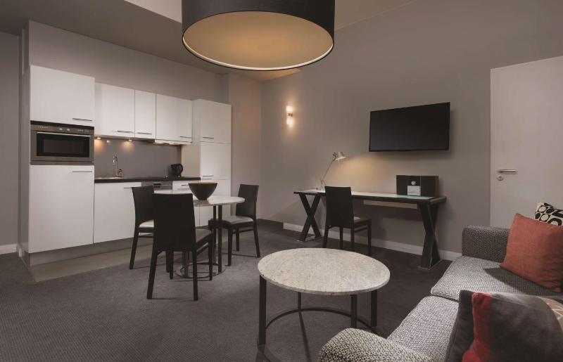 Standard Family Room image 3