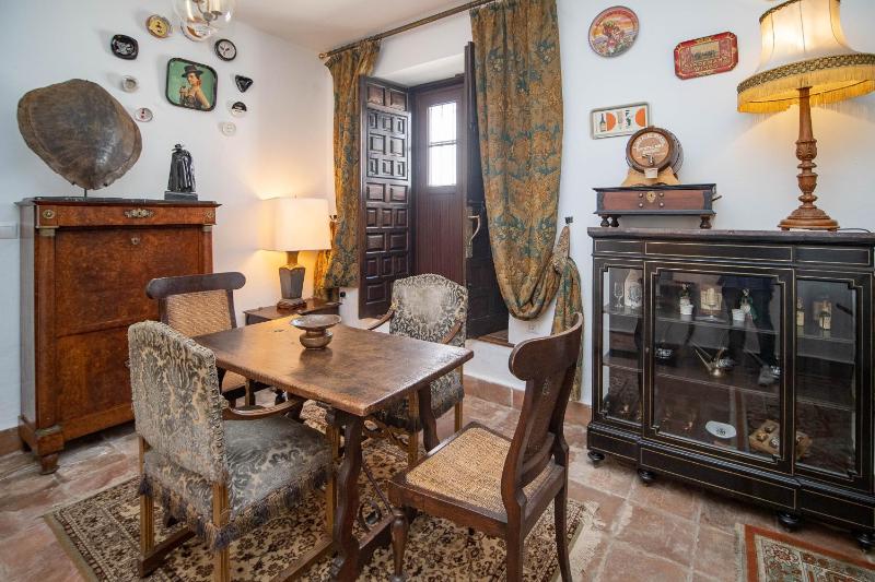 La Casa 1832 Boutique - image 5