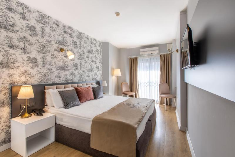 Superior Double Room image 4