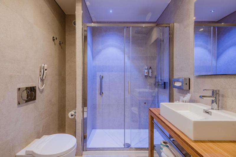 Suite with Balcony image 1
