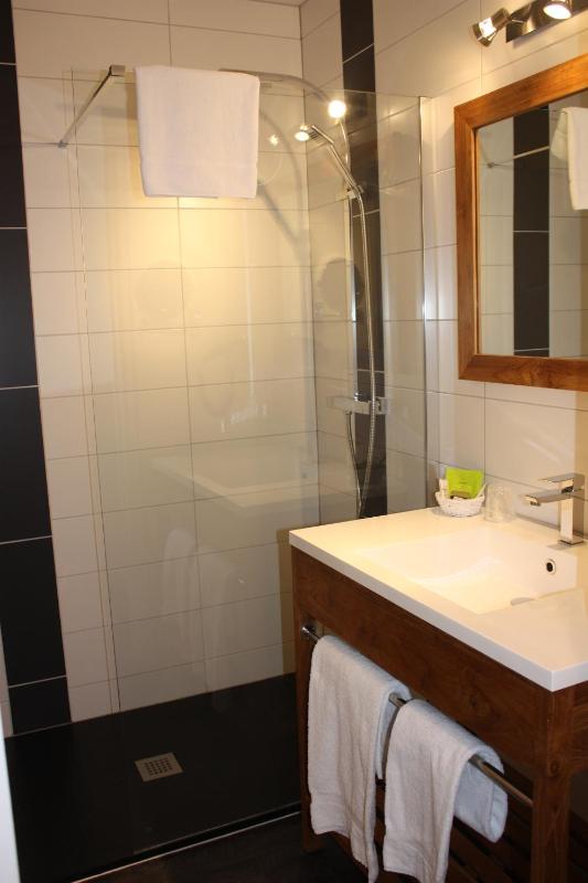 Double Room with Swimming Pool View image 2