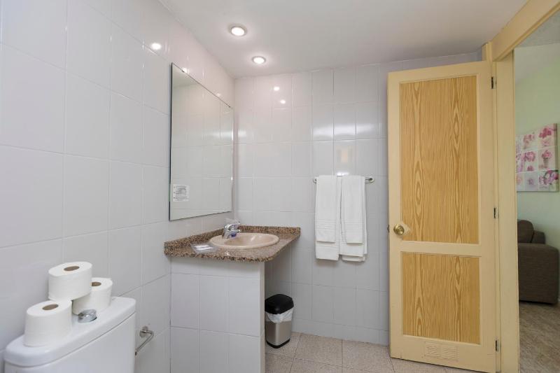 Economy Studio (2 Adults + 1 Child) image 3