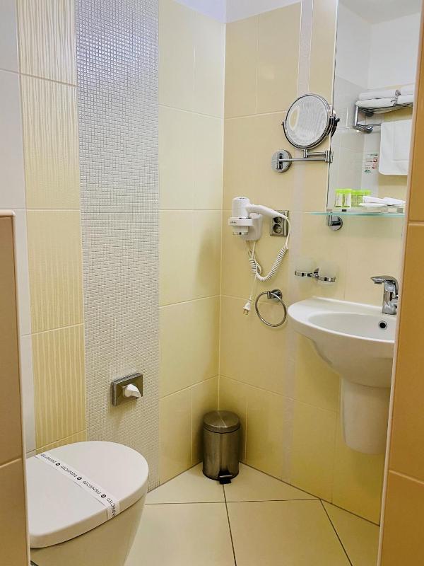 Comfort Double or Twin Room image 3