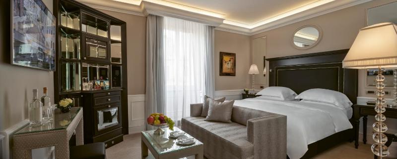 Grand Deluxe Double Room image 4