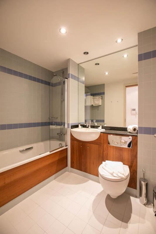 Grand Canal Square Apartments - image 10