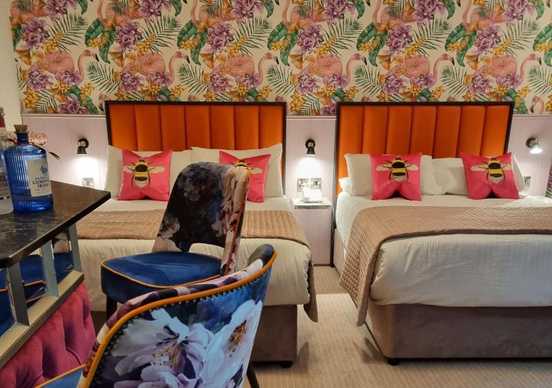 Deluxe Double Room with Two Double Beds image 3