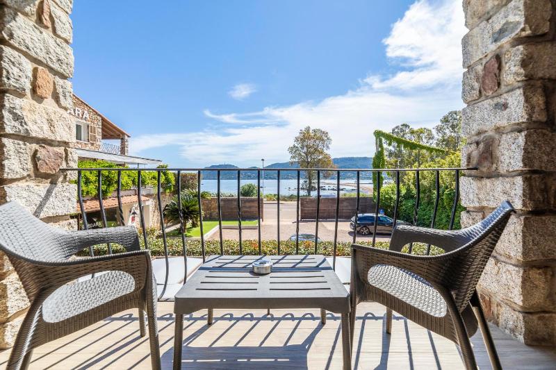 Double Room with Terrace - Sea Side image 2