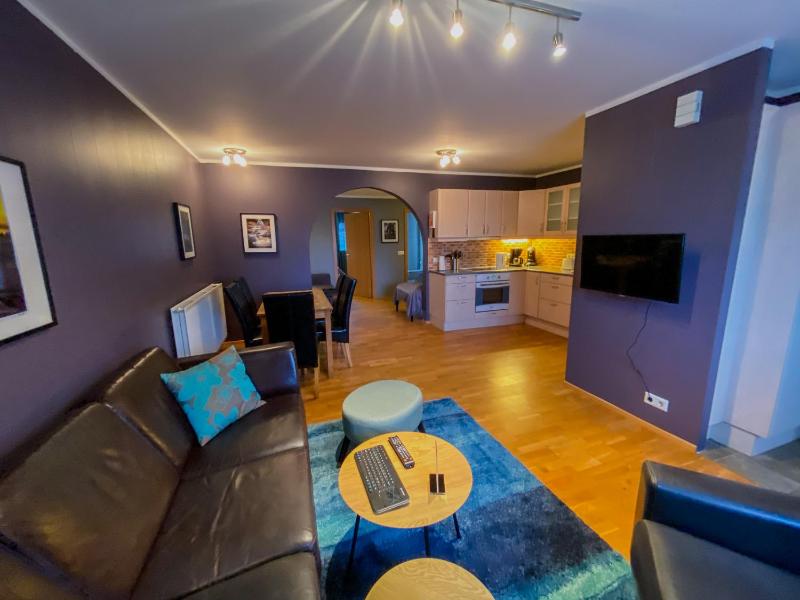 One-Bedroom Apartment image 3