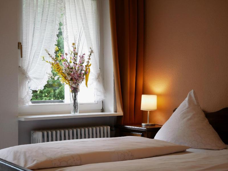 Deluxe Double Room with Balcony image 4
