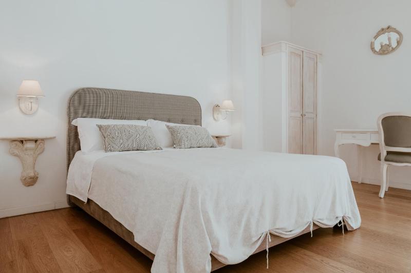 Superior Double Room image 1
