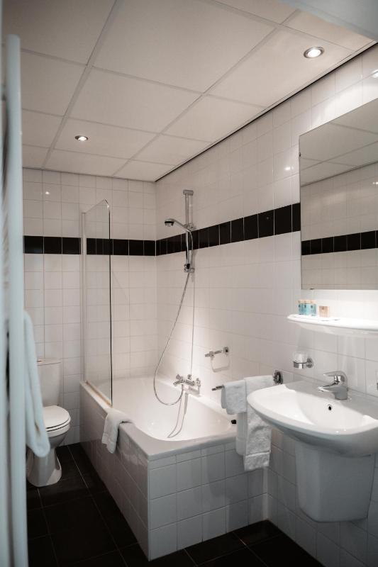 Comfort Double Room with Bath or Shower image 3