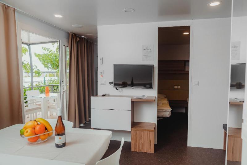 Mobile Home image 1