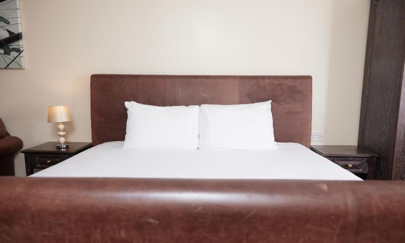 Executive Double Room image 4