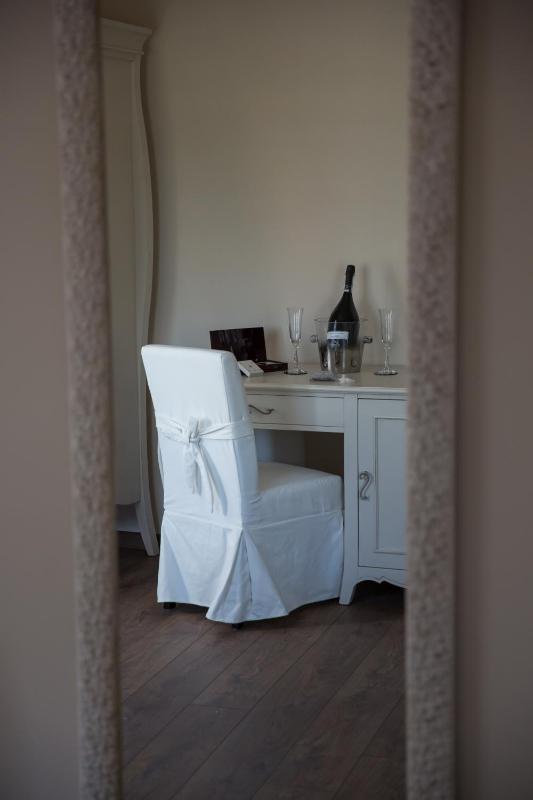 Deluxe Room image 2