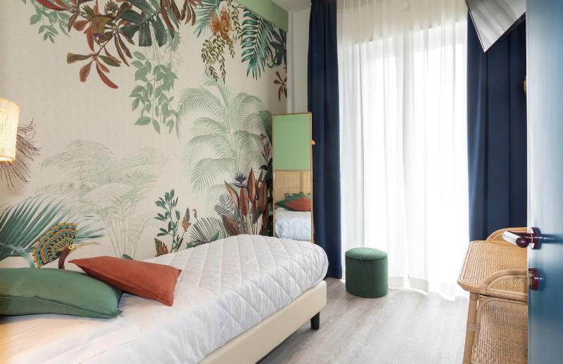 Single Room image 4