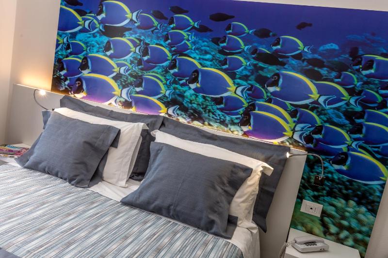 Double or Twin Room image 2