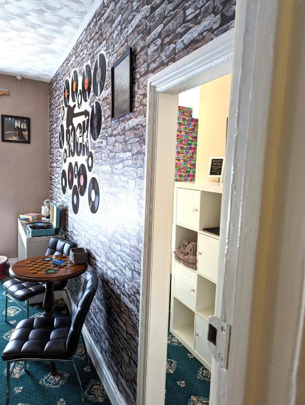 One-Bedroom Suite image 3