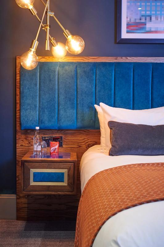 Signature Suite image 2