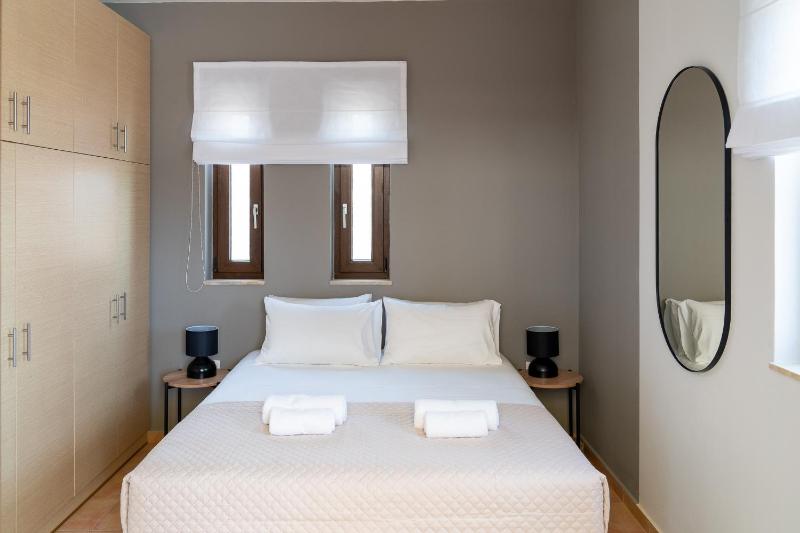 One Bedroom Suite Sea View image 4