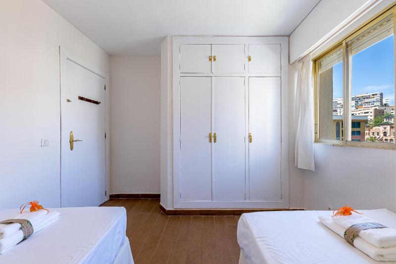 797 HOLIDAY RENTALS - Piso con espectaculares vistas en primera linea de playa - image 16