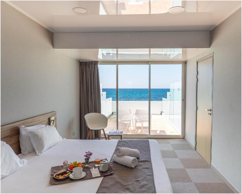 Comfort Room with two single beds - Sea View image 4