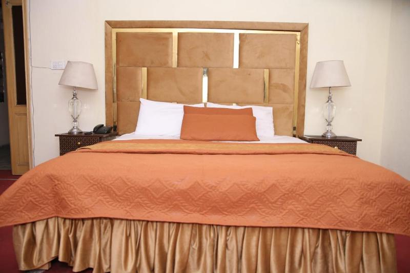 Standard Double or Twin Room image 2