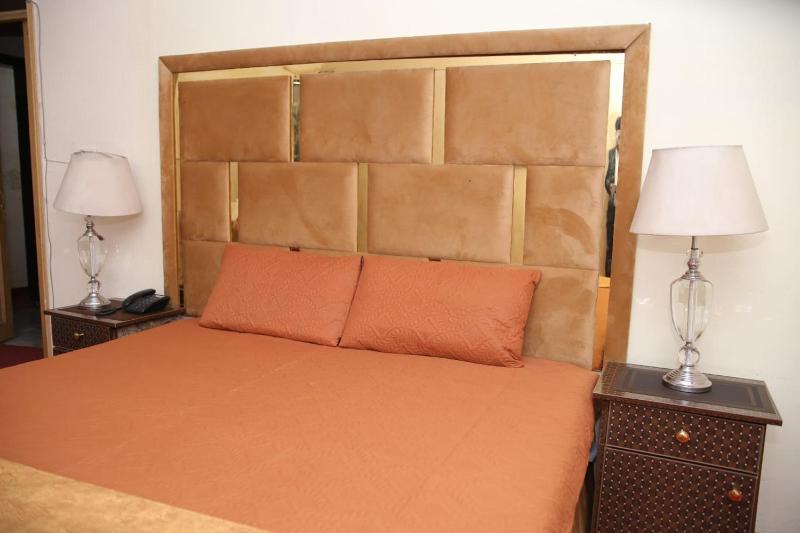 Standard Double or Twin Room image 4