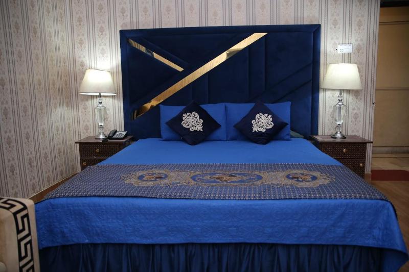Deluxe Double Room image 1