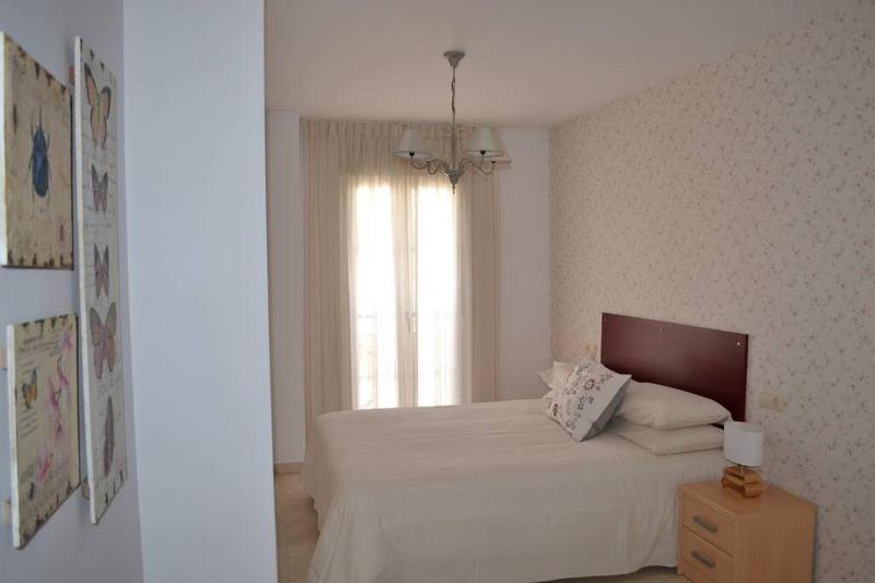 Precioso Apartamento en primera linea de playa con terraza muy luminoso - Caleta del Puerto - image 9