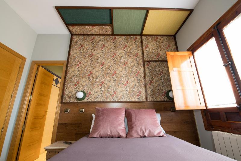 Double Room (1-2 Adults) image 2