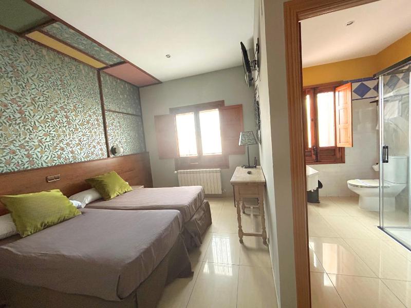 Triple Room image 2