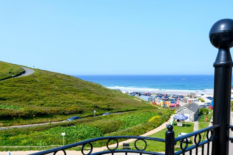 Two-Bedroom Penthouse with Sea View  image 4