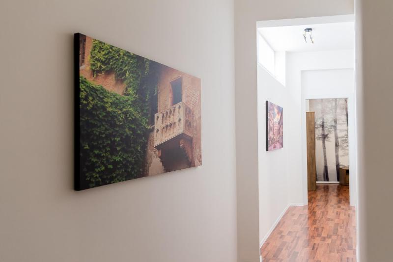 Alexander House Verona - image 2