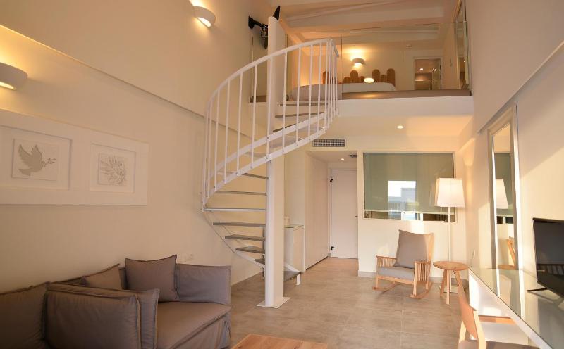 Junior Suite - Split Level image 1
