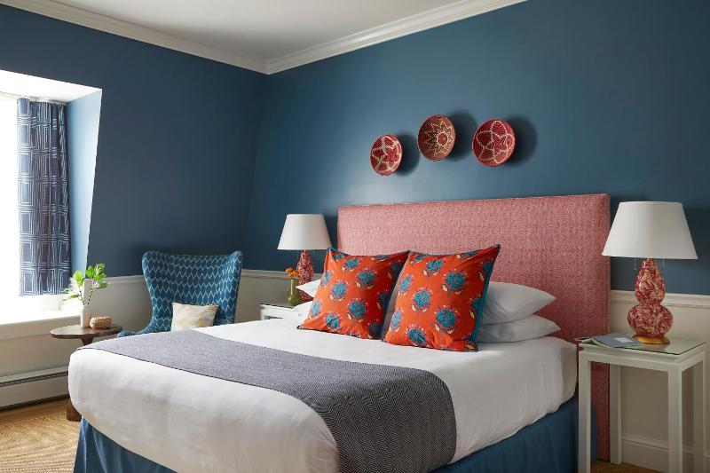 Standard King Room image 1
