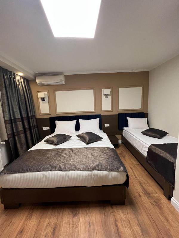 Amber Hotel - image 3