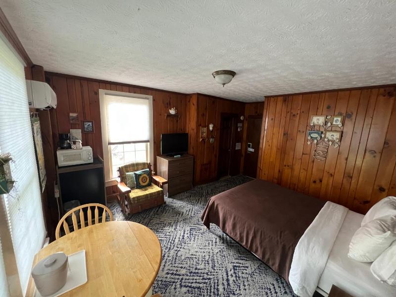 Deluxe Double Room Interior image 1