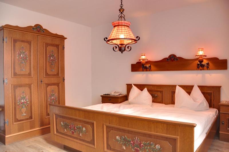 Standard Double Room image 1