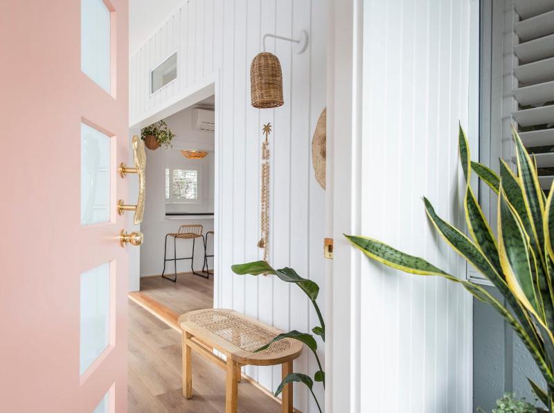 Sea Breeze Cottage - oceanstays Images