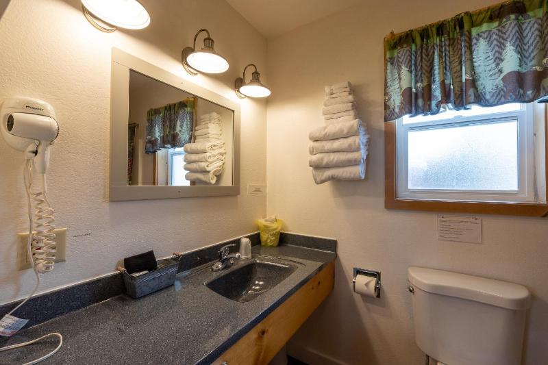 Double Room with Mountain View image 3