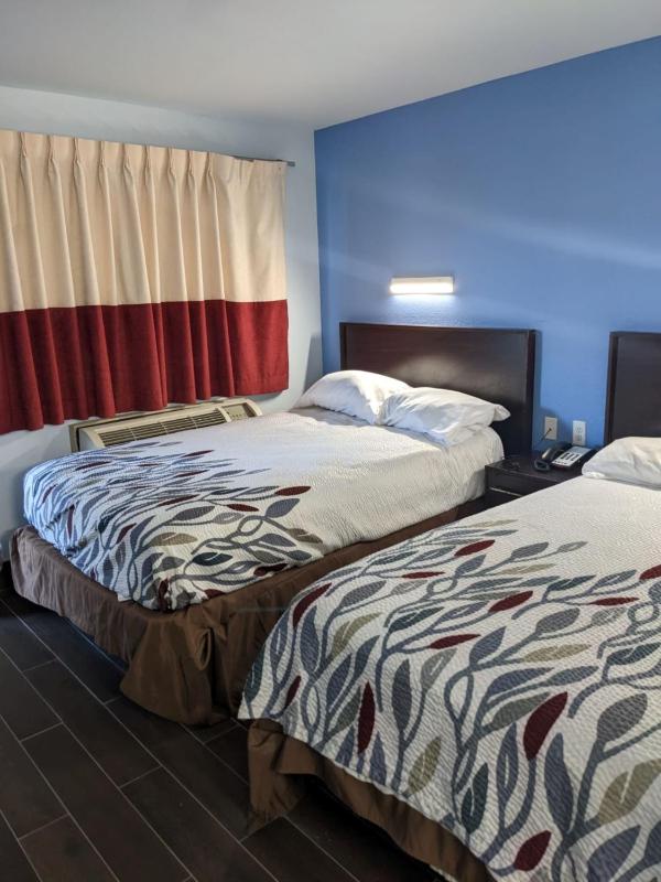 Budget Double Room - Non-Smoking image 3