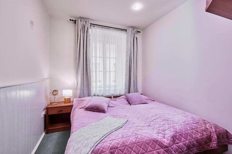 Small Double Room image 1