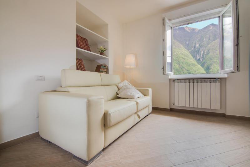 Deluxe Family Room image 4