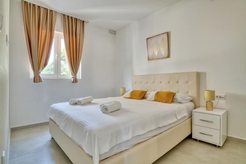 The Golden Luxury Apartments - image 15