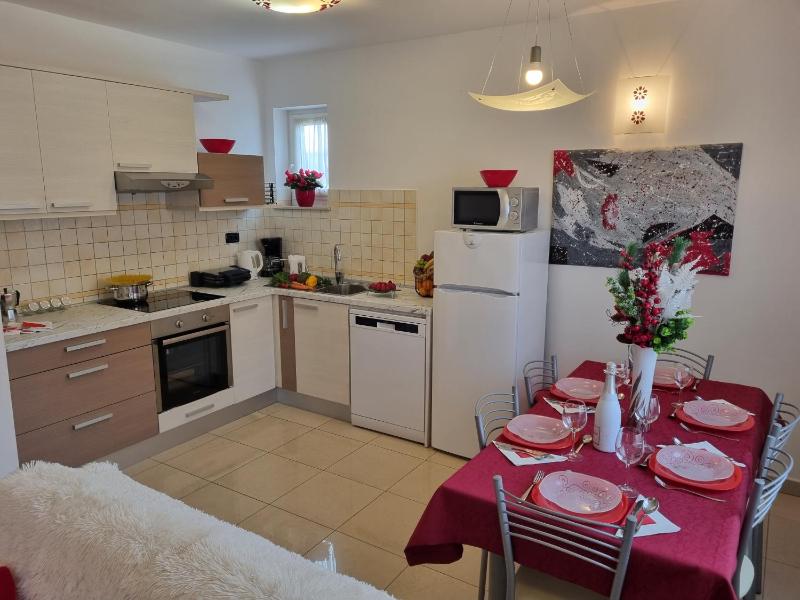 Two-Bedroom Apartment with Balcony image 2