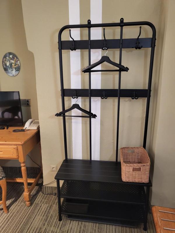 Single Room with Shared Shower and Toilet image 2