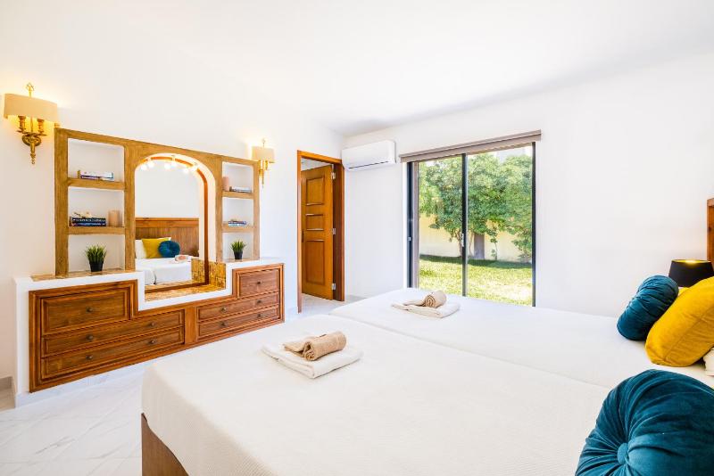 Villa Crisandra - com piscina aquecível em Albufeira - image 23